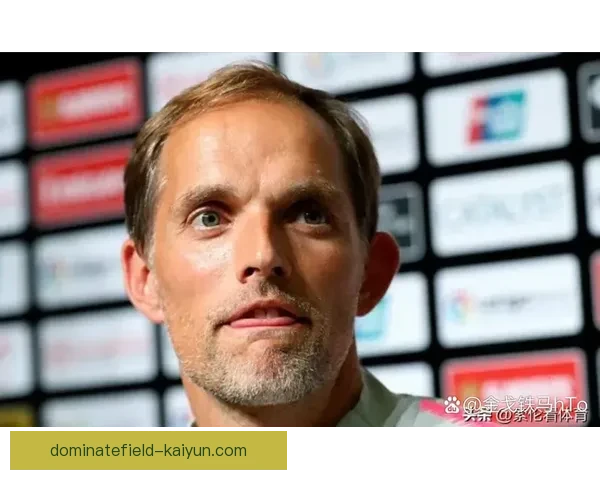 诺伊尔传球选择趋于多样,持续展现出出色的组织能力与准确性 诺伊尔传球选择趋于多样,持续展现出出色的组织能力与准确性