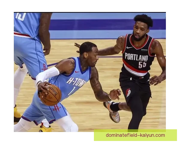 克罗斯回归德国中场，状态回暖备受期待